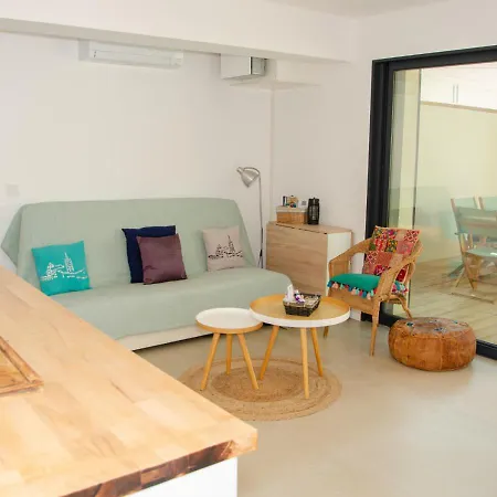Appartement La Capte T2, A 2min De La Mer, Terrasse-wifi-parking Gratuit
